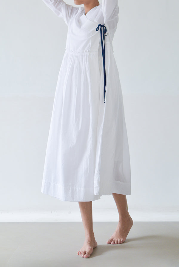 Angrakha Cloud white