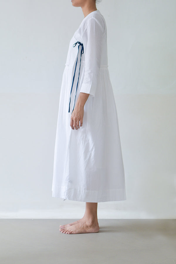 Angrakha Cloud white