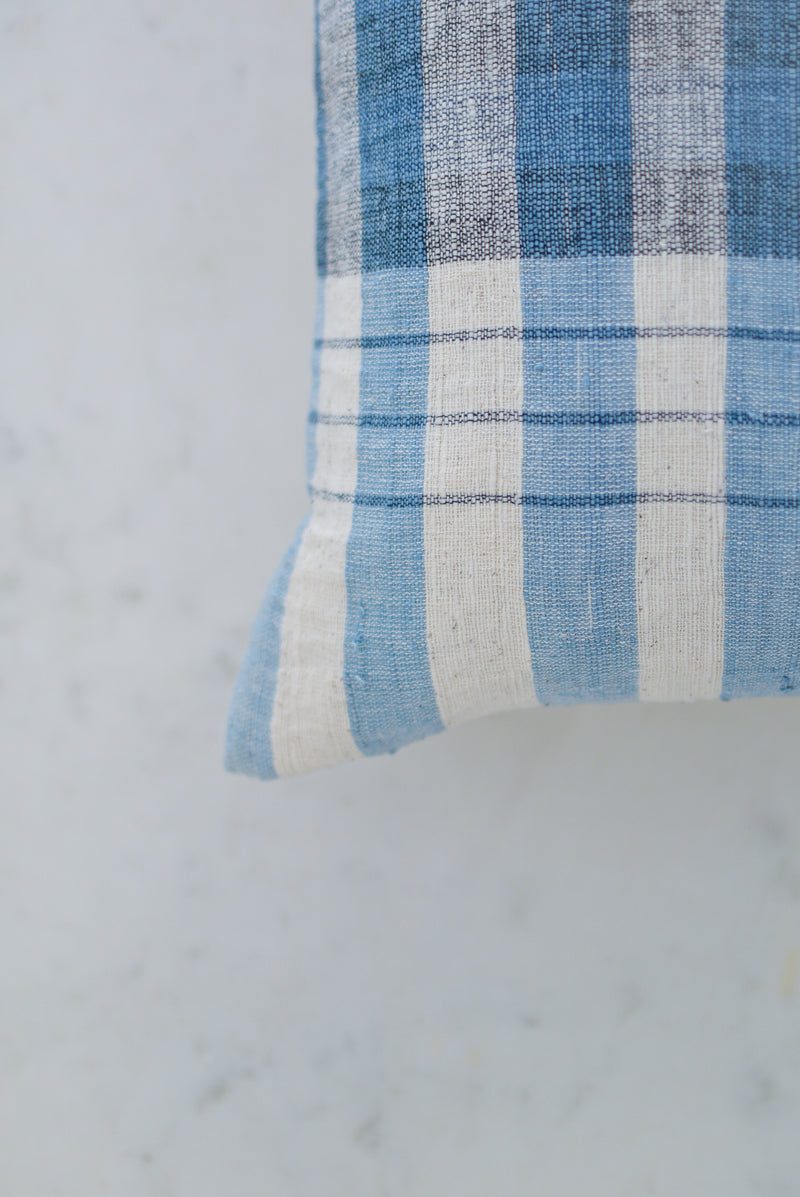 TWO TONE CUSHION