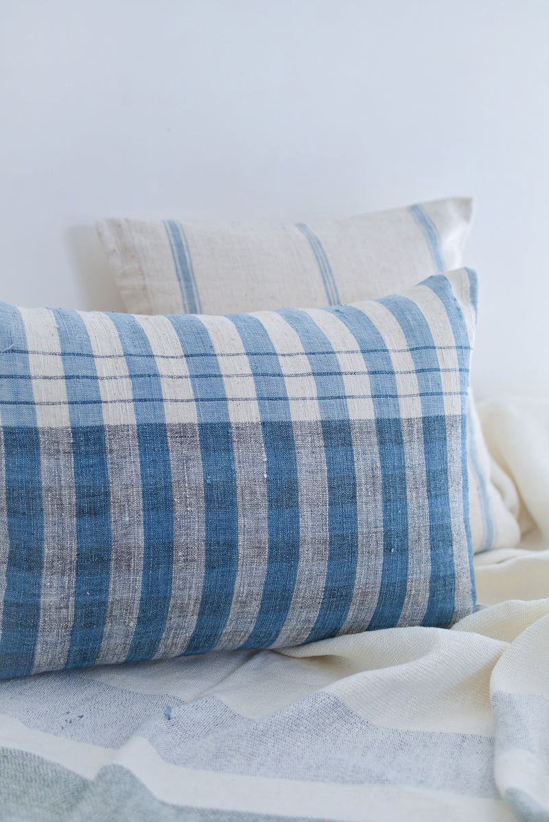 TWO TONE CUSHION