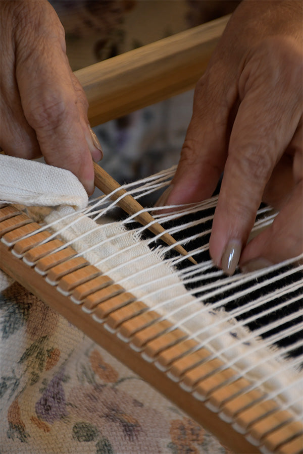 Online Workshop - Weaving on the frame loom ( Price inclusive of the Handweaving DIY Craft Box)